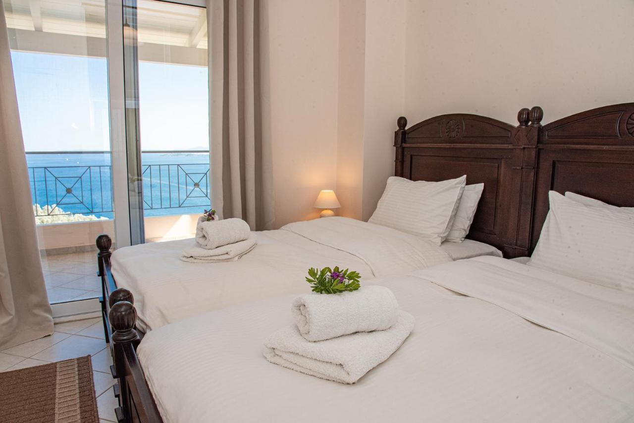 Anthoula Villa *